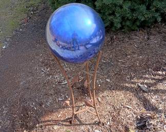 Gazing ball glass with stand