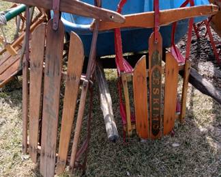 Vintage shorter Sleds 