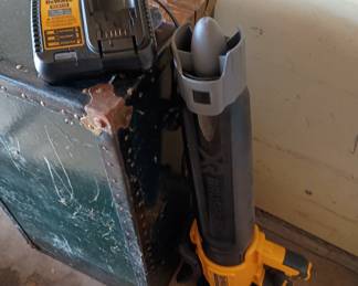 DeWalt cordless blower