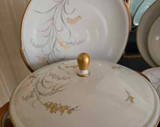 Eschenbach Bavaria Baronet China Pandora Round Covered Vegetable 