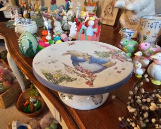 Lladro, Hummel-Goebel, Willow Tree, Beatrix Potter, Fitz and Floyd, David Winter, Jim Shore, Department 56 collectibles