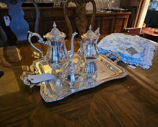 Wm. Rogers silver plate Tea set w/tray