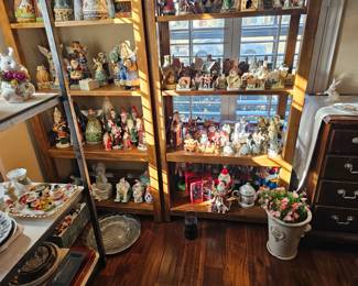Lladro, Hummel-Goebel, Willow Tree, Beatrix Potter, Fitz and Floyd, David Winter, Jim Shore, Department 56 collectibles
