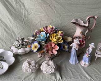 Flowers Galore With This Decor