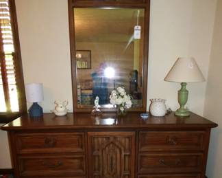 DRESSER WITH MIRROR & 2 NIGHT STANDS
