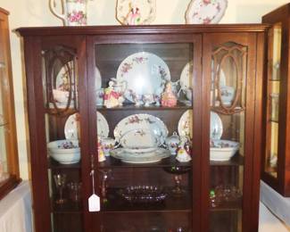 ANTIQUE MAHOGANY CHINA CABNET (SEE NEXT PIC)