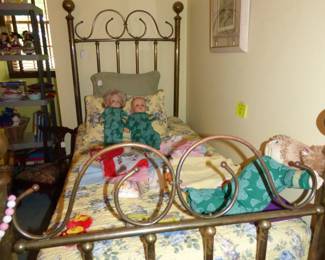 TWIN BRASS BED