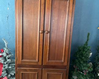 Vintage Amoire/Enterainment Center