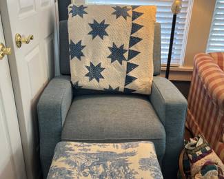 Lift chair and Ottoman