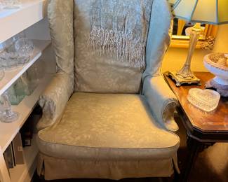 2 Matching Queen Anne Style Chairs