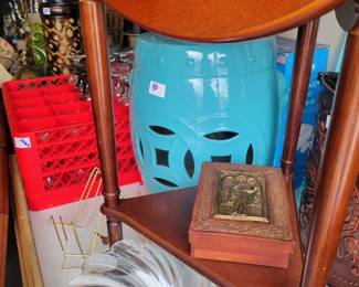 Cute corner table and more