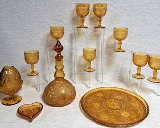 AMBER GLASS LOT