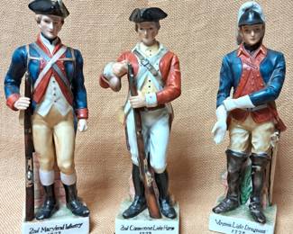 MILITARY FIGURINES 
