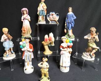 FIGURINE LOT