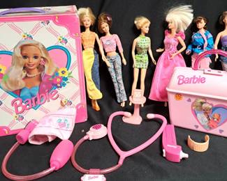 BARBIE DOLL LOT