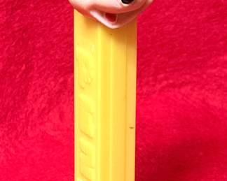 HONG KONG MICKEY MOUSE PEZ DISNEY