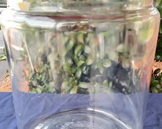 LANCE STYLE CRACKER JAR 