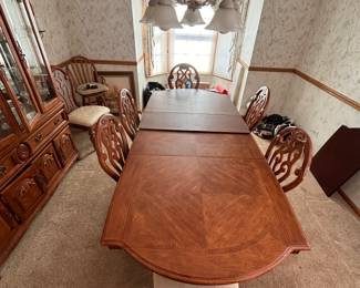 Dining Room Table- 8 Chairs- with Pads