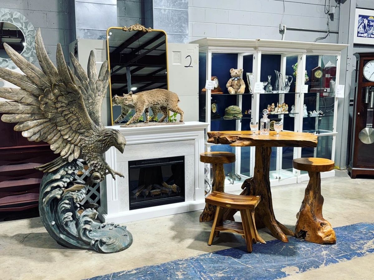 Eagle Sculpture, Oak Bar Table and Stools, Electric Fireplace, Bobcat and Mirror Orlando Estate Auction