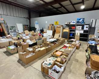 Box Lots of Misc Household and Collectible Items Orlando Estate Auction