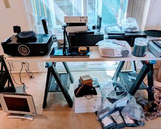 Premium Quality 5k Laser Projector, Equalizer, Amplifier, Turntable, CD Player