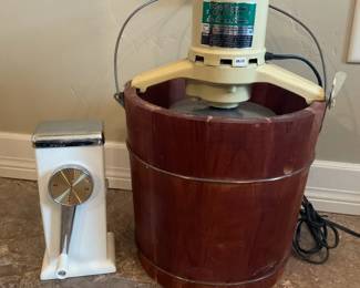 White mountain Electric Ice Cream Maker