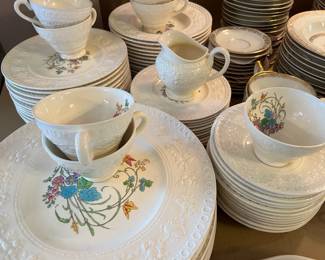 Mid Century Montreal Bone China Dinner Set Discontinued Dishes Wellesley Wedgewood English Bone China 