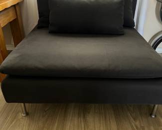IKEA SÖDERHAMN 1-seat section, Fridtuna dark gray
$259.00 MSRP
