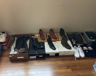 Women's & Men's Shoes