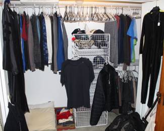Men's clothes, mostly size medium.
