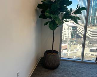 Grand Faux Fiddle Leaf tree 7’ with ex large vessel
Buy now $350