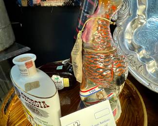 Lot 12: Vintage Whiskey Bottles w/Tray 