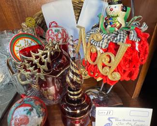 Lot 11: Misc.ellaneous Christmas Decor 