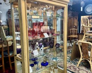 Lot 129: Lit Display Cabinet with adjustable shelves