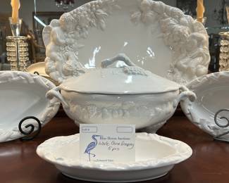 Lot 92: five pieces of Italian glazed white serving pieces