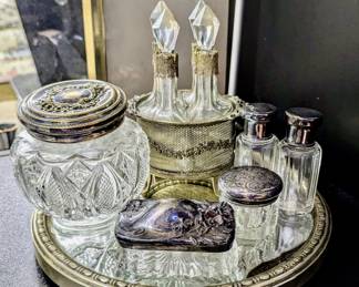 Lot 116: Antique Vanity Pieces on a mirrored plateau 
