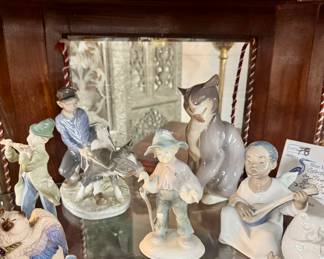 Lot 78: Collection of figurines by Lladro, Minton, Royal Copenhagan, Royal Doulton and more