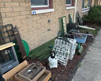 In front of the house is filled with all kinds of gardening needs