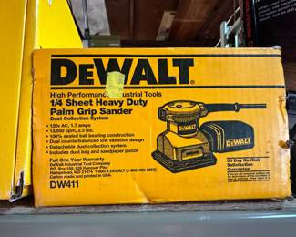 DeWalt Palm Sander! Used maybe once or twice! MINT!