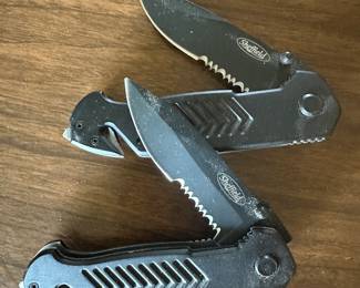 A Pair of Sheffield knives!