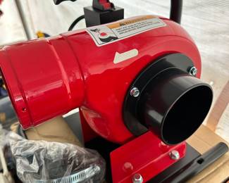 A FANTASTIC MINT UNUSED! We opened it too take the pic! MINI WOODWORKING Vaccuum cleaner Mobile Type! Small Bag Dust Collector! PERFECT!