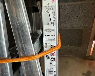 A FANTASTIC LEIFHEIT Plateau Foldable Stand! LIKE NEW! NEAR MINT!