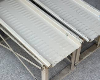 This is a terrific set of vintage car ramps