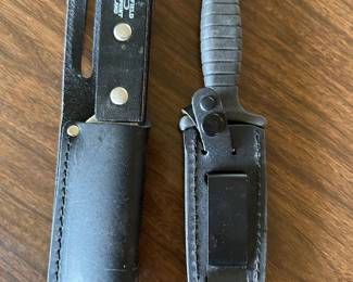 A Pair of vintage knives!