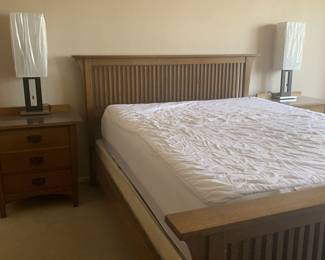 Stickley Mission Oak Queen Bed & Two Nightstand Set