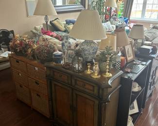 Decor, tables, lamps, storage