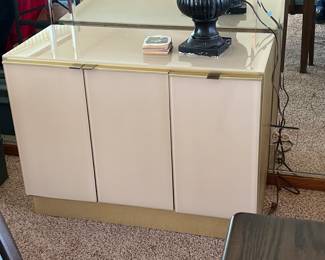 Ello Furniture, Pinkish