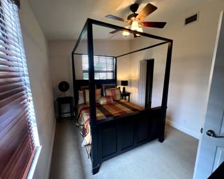 Queen size canopy bed