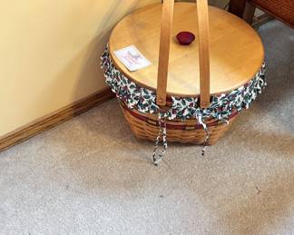 Large Longaberger basket 