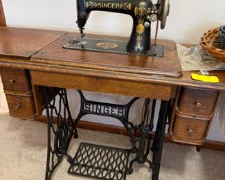 Model D948769 comes with accessories and original book